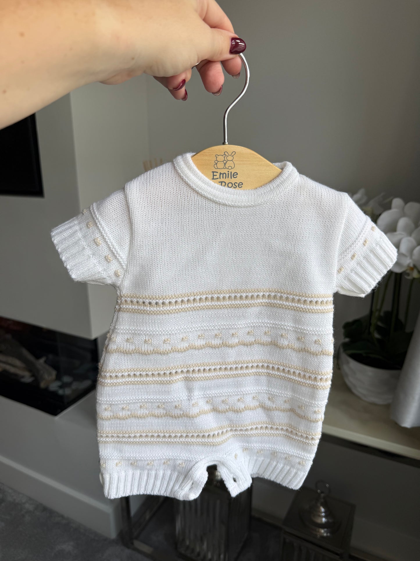 Newborn beige&white romper