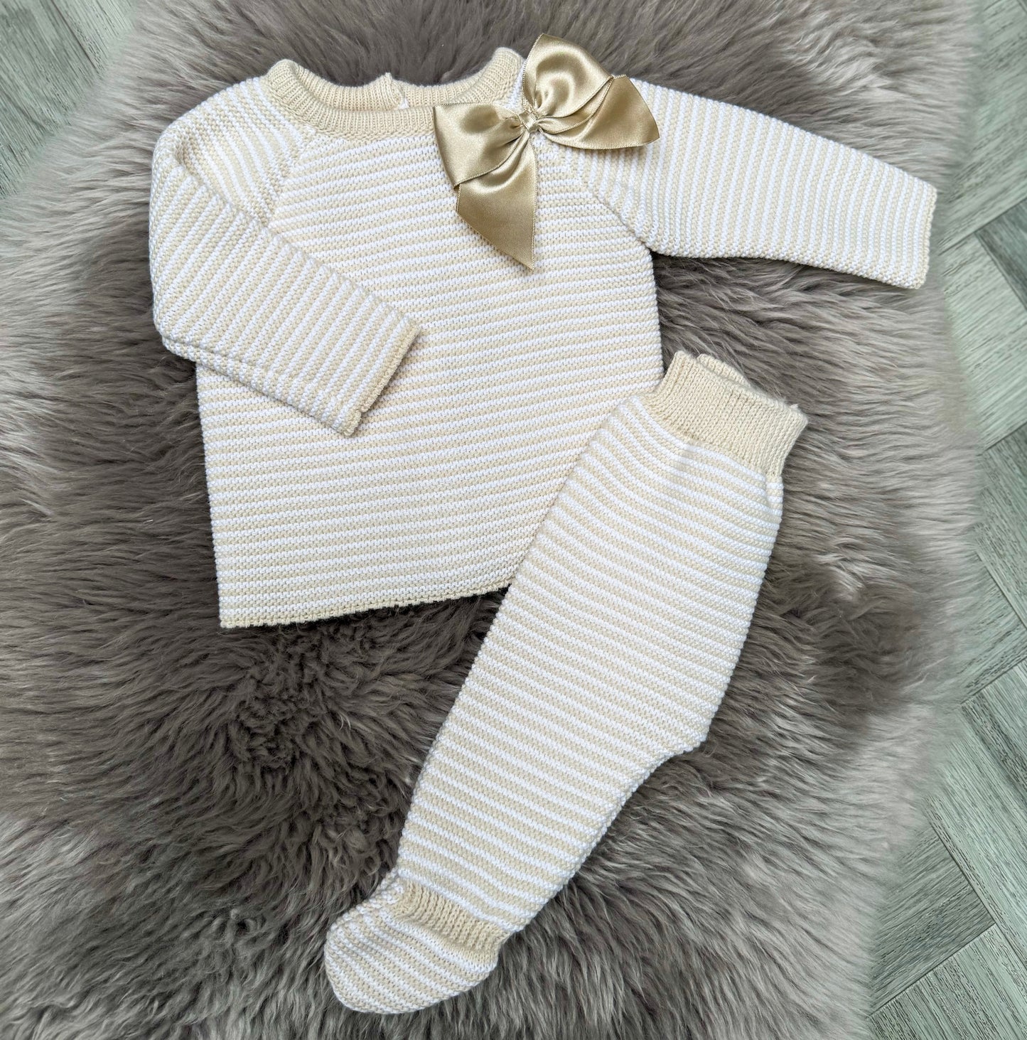 Pretty Biege Bow 2 Piece