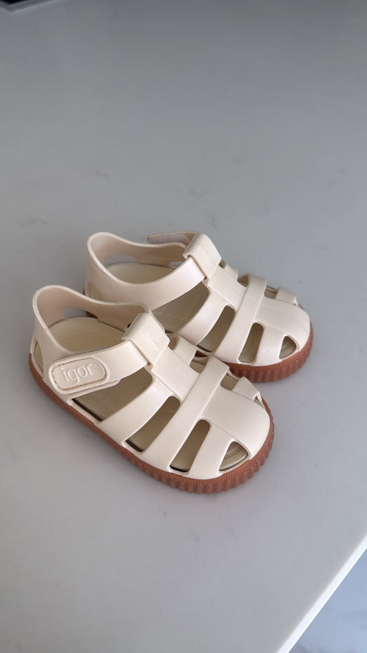 Size 4 never been worn
