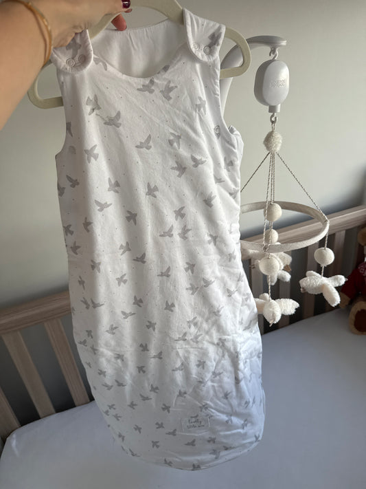 6-12m no tags - never been worn