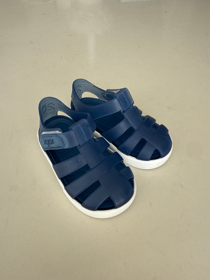 Size 4 never been worn